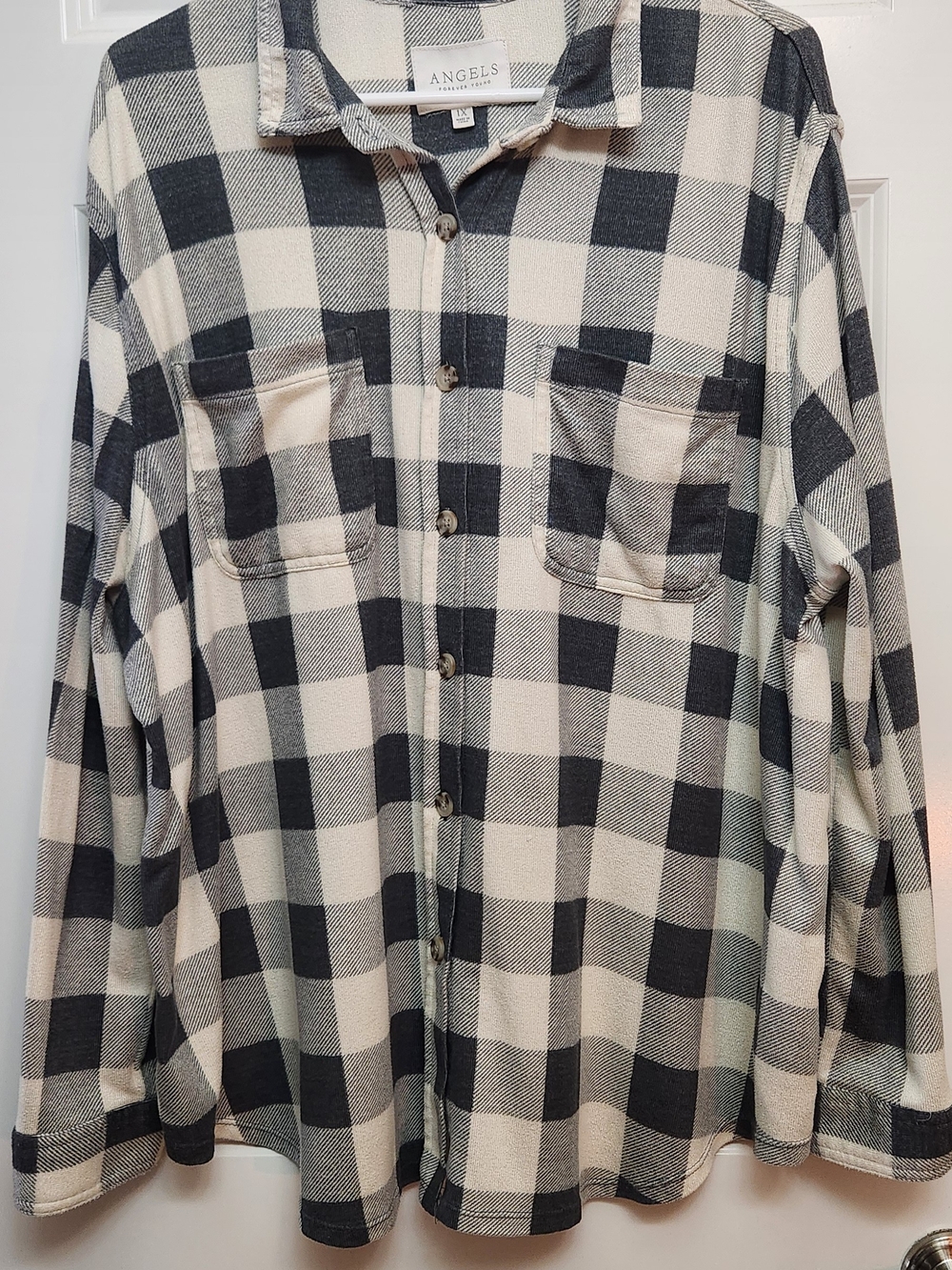Angels Brand, Black & Cream Plaid, Button-Up Shirt, 2 Pockets. Women's 1X.
